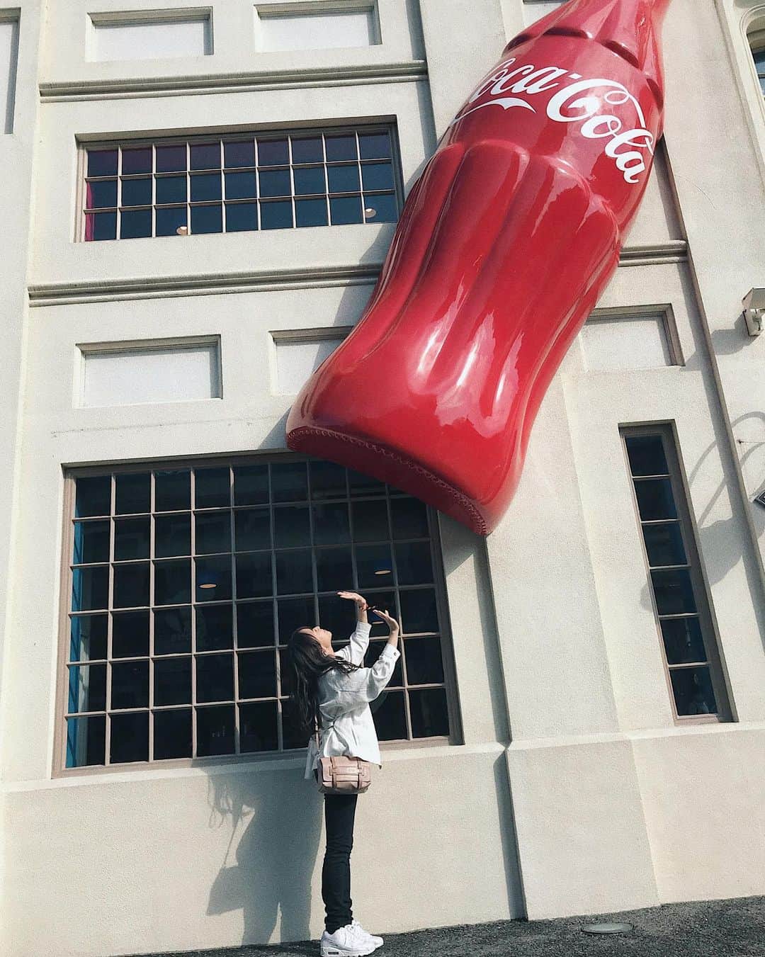 軽辺るかさんのインスタグラム写真 - (軽辺るかInstagram)「載せてなかった写真 アップしていくね📸 まずは大阪&ユニバ☺︎ . #写真整理中 #コカ・コーラ #ユニバ」5月8日 17時27分 - karuberuka