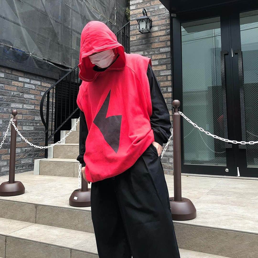 ロザッチのインスタグラム：「#rafsimons #rafsimonsarchive」