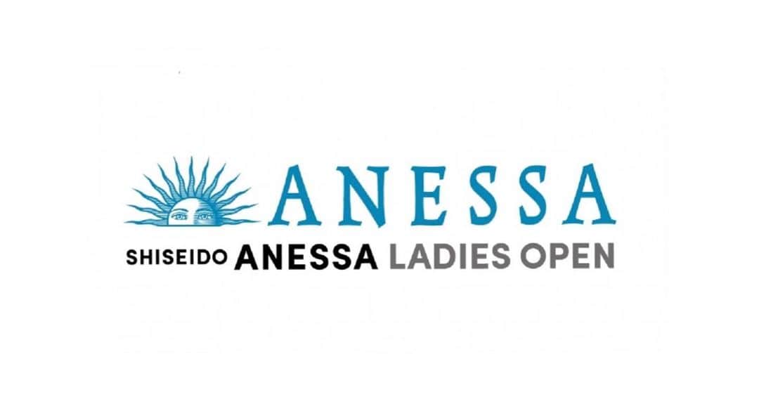 上田桃子のインスタグラム：「本日発表されました ANESSAレディースオープン中止の決定。  スポンサードしてくださってる大会で、去年は思うような結果が出せなかったので今年こそは‼️ と戸塚のゴルフ場でも練習させていただいて今年は準備したりしてたんですが、残念ですね。  ですが、資生堂さんらしい早めの決断で、今年は残念でしたが来年こそは真夏日の下でこの大会を盛り上げられるように…という気持ちでいっぱいです。  新型コロナウイルスの影響で大変な状況に変わりはありませんが、少しずつかもしれませんが前進していると思っています。  必ず来る開幕に向けて、 自分なりに精一杯準備してその日を迎えたいと思います‼️ 大会ができなかった分、 着用している右のスポンサーロゴがしっかり輝くように💪💪💪」