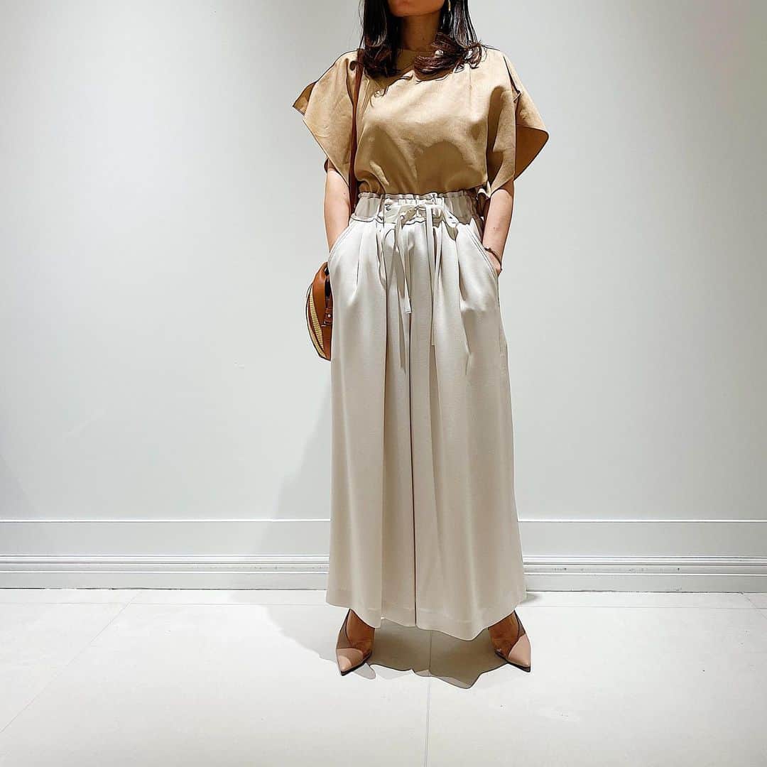 The SECRETCLOSETのインスタグラム：「***﻿ @cyclasofficial ﻿ ﻿ ﻿ PIQUET STR KEY HOLE OVER SIZE TOP﻿ ¥69,300(taxi n)﻿ ﻿ TR PLY DRAWSTRING PT﻿ ¥64,900(tax in)﻿ ﻿ ﻿ ﻿ #thesecretcloset ﻿ #thesecretclosettokyo ﻿ #cyclas﻿ #cyclasofficial ﻿ #futakotamagawa﻿ #roppongi﻿ #nagoya﻿ #shinjuku﻿ #Ginza﻿ #シークレットクロゼット﻿ #シクラス」