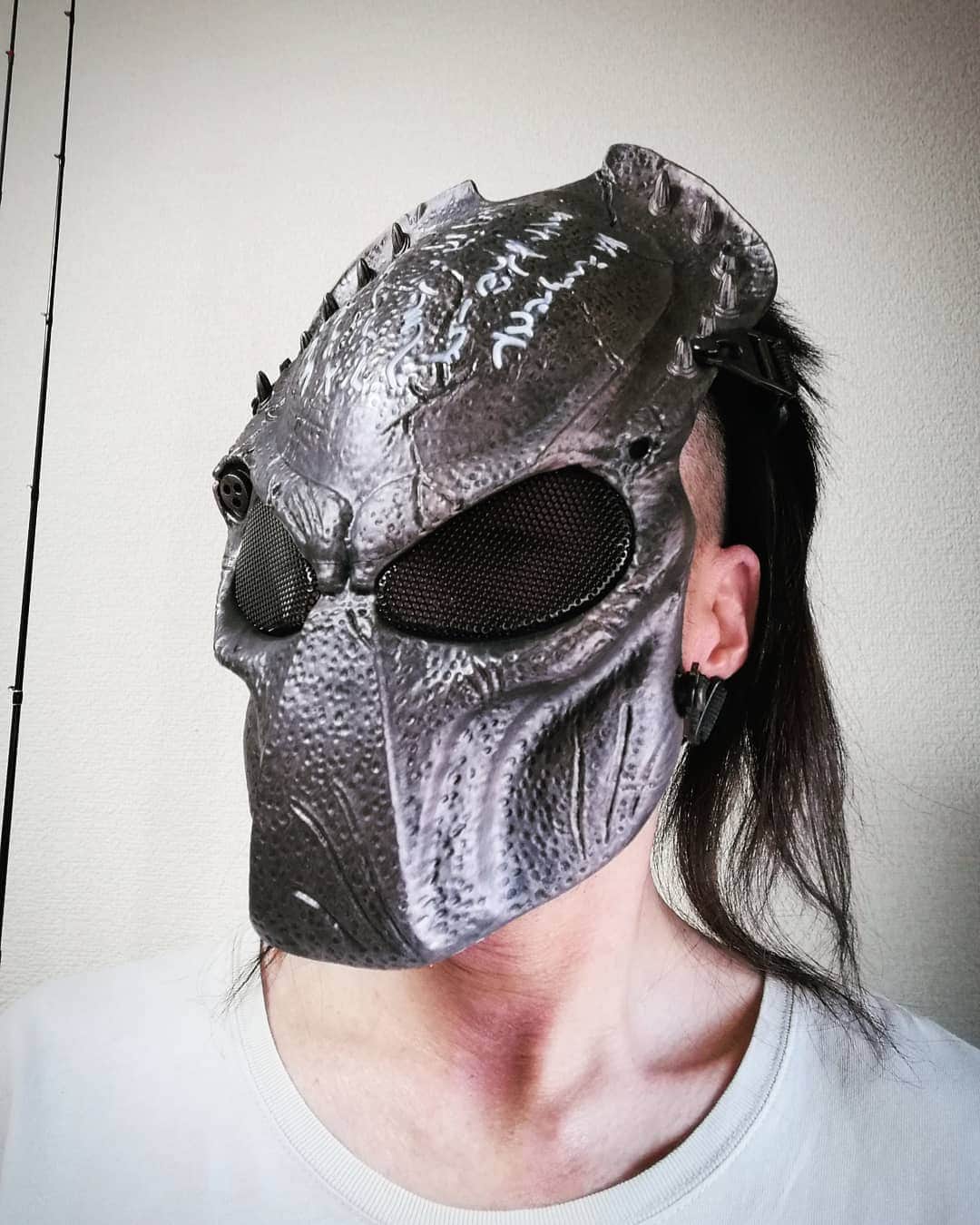 晁直 さんのインスタグラム写真 - (晁直 Instagram)「母ちゃんからマスク貰ってきたよ！ #プレデター  #predator」5月8日 18時03分 - lynchasanu