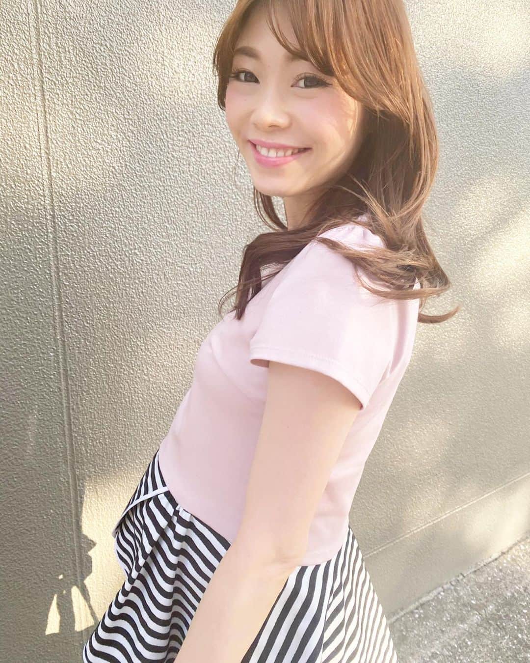 アレルギーナビゲーター 細川真奈 ❤さんのインスタグラム写真 - (アレルギーナビゲーター 細川真奈 ❤Instagram)「今日はこれから #妊婦検診 👼💕 . 検診もあと残りわずかとなってきて、少し名残惜しい気持ちと、 "いよいよ…！" という気持ちとが入り混ざっています。 この気持ちも このポンポコリンのお腹も 今しかない感覚なんだろうなぁ〜🤰💕 . . #マタニティコーデ #マタニティーコーデ #マタニティコーディネート #妊婦コーデ #マタニティライフ #マタニティ生活 #プレママ #プレママさんと繋がりたい #初マタ #マタニティ記録 #妊娠9ヵ月 #妊娠後期」5月8日 18時10分 - manahosokawa