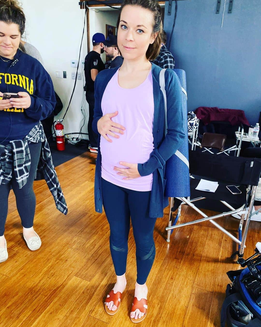 ティナ・マジョリーノのインスタグラム：「Pregasus. But make it fashion. 🤰🏻🖤 Hours away! Only on @hulu #Delivered ||Sidebar: @brandiisamazing face is the star of these pics||」