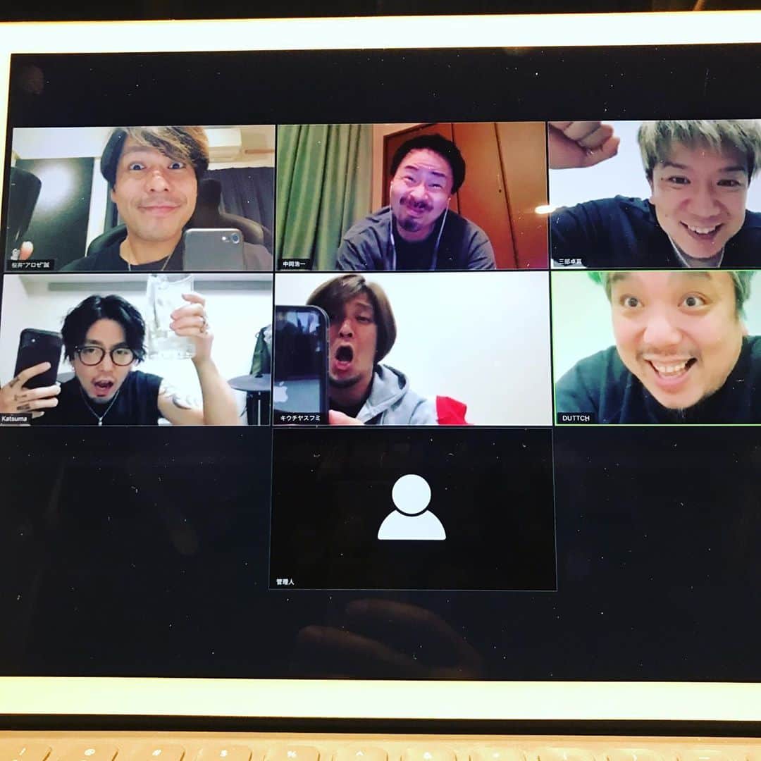 桜井誠のインスタグラム：「昨日のドラ3ちゃんねるめっちゃオモロかったww 次回は11日に配信予定です！！ こんなことやって欲しいなど、リクエストも随時受付中！ アーカイブも残ってるので、お暇なときに是非ご視聴ください〜！ #youtube #ドラ3ちゃんねる @kouichi1975 @sambu25 #アロゼ」