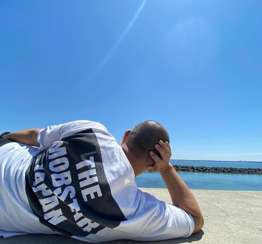 中野英雄さんのインスタグラム写真 - (中野英雄Instagram)「砂浜walking‼️ 今日は砂浜中心にwalkingした、しんどかったな〜 昨夜の満月も入れた  #walking#japan #yokosuka #happy  #instagood #fashion #mobstar」5月8日 12時47分 - hideo_nakano
