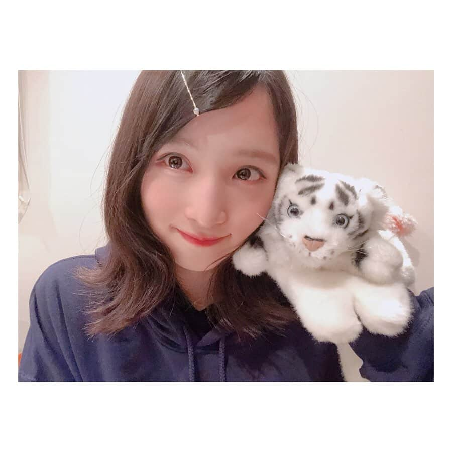 小栗有以さんのインスタグラム写真 - (小栗有以Instagram)「ホワイトタイガー🐯🍼 . . . .  #おうち時間 #ホワイトタイガー」5月8日 13時14分 - yuioguri_1226