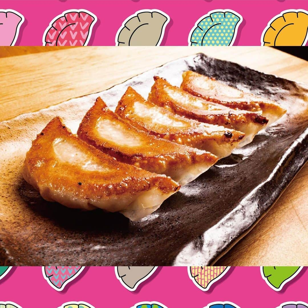 餃子フェスのインスタグラム：「＼「 #餃子フェス」ファミリー💛応援プロジェクト／ 🥟芳寿豚専門 北新地ぎょうざ家(大阪・北新地) 🍽芳寿豚100％プレミアム餃子  ブランド豚「芳寿豚」をたっぷりと使った肉汁ジューシーなシンプルな餃子☝️すだちをかけてさっぱりといただくのがポイント😘🍋 👉@kitashinchi_gyouzaya  #餃子フェス2020 #餃子フェスファミリー #出店者紹介 #応援プロジェクト」