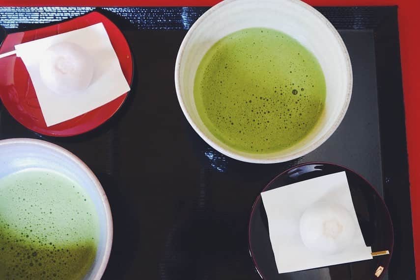 Rediscover Fukushimaさんのインスタグラム写真 - (Rediscover FukushimaInstagram)「Have you tried real matcha before? 🍵 if so, what did you think? Matcha is powdered green tea which is made using only young tea leaves - which is what gives the tea its yellowy-green colour. I recommend trying matcha tea in the tea rooms inside the grounds of Tsurugajo Castle. Each tea is served with a seasonal Japanese sweet treat, and the staff even serve refreshing iced matcha tea instead of hot matcha in the summer time」5月8日 14時32分 - rediscoverfukushima