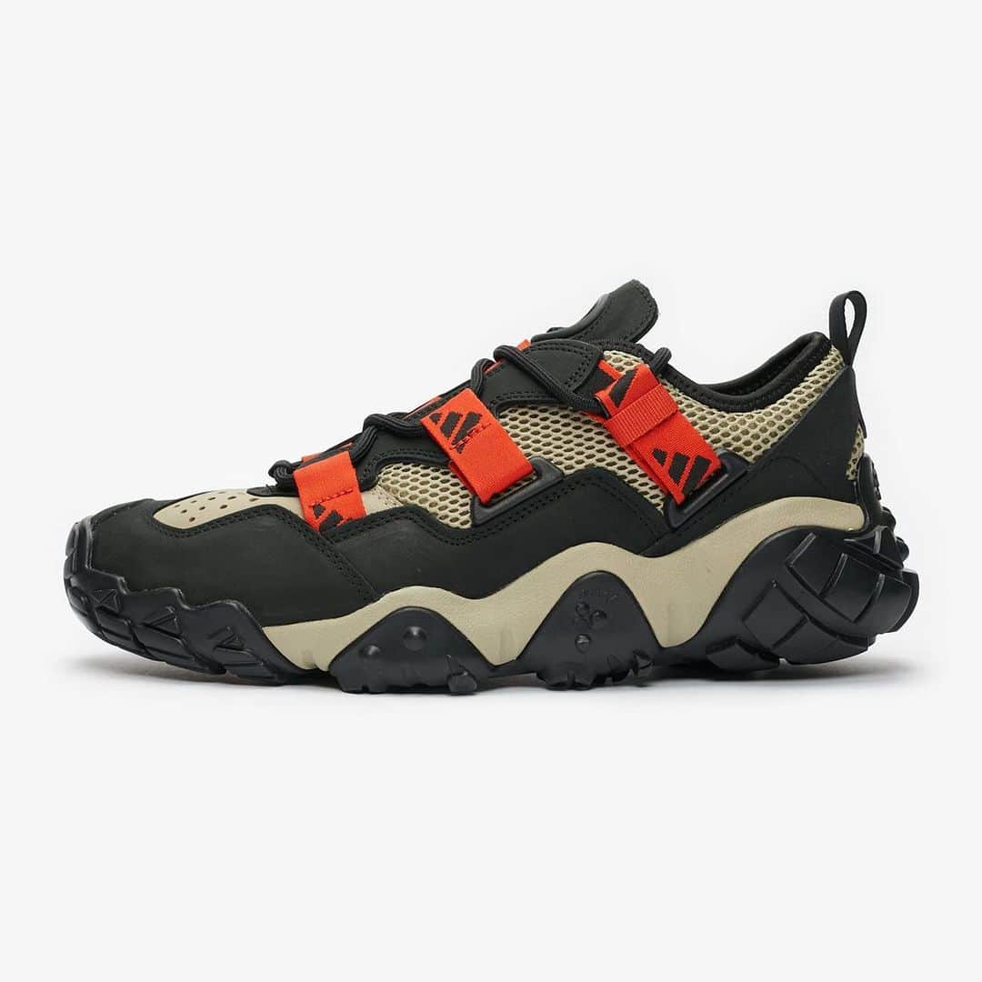 HYPEBEASTさんのインスタグラム写真 - (HYPEBEASTInstagram)「@hypebeastkicks: @adidas Consortium has unveiled the FYW XTA, a retro-inspired hiking sneaker that combines an authentic trail aesthetic with various archived adidas design cues. The pair is made from smooth black nubuck and beige mesh, and is covered in red accents, while a black rope lacing system, black neoprene sock liner, and chunky trail sole unit finishes off the look. Cop a pair from retailers such as @sneakersnstuff on May 9 for approximately $159 USD.⁠⠀ Photo: Sneakersnstuff」5月8日 15時32分 - hypebeast