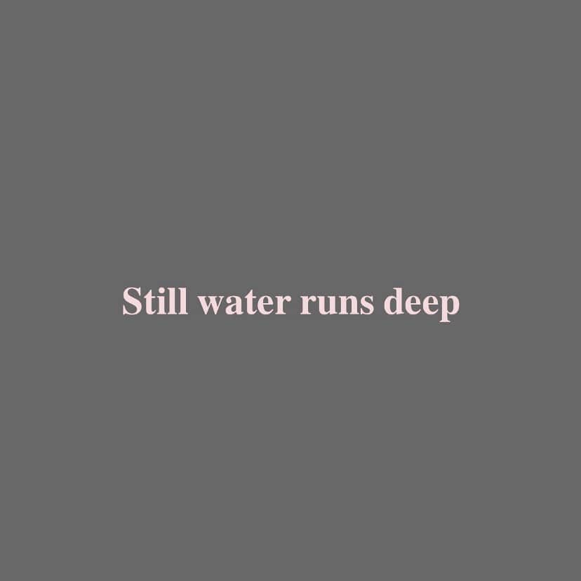 岸本佳子さんのインスタグラム写真 - (岸本佳子Instagram)「Still water runs deep  静かに流れる川は深い」5月8日 16時08分 - yoshico_kishimoto