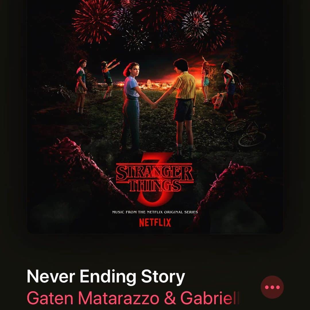 須田剛一のインスタグラム：「Binging on all the Stranger Things I've had piled up. The "Neverending Story" theme song is a banger!」