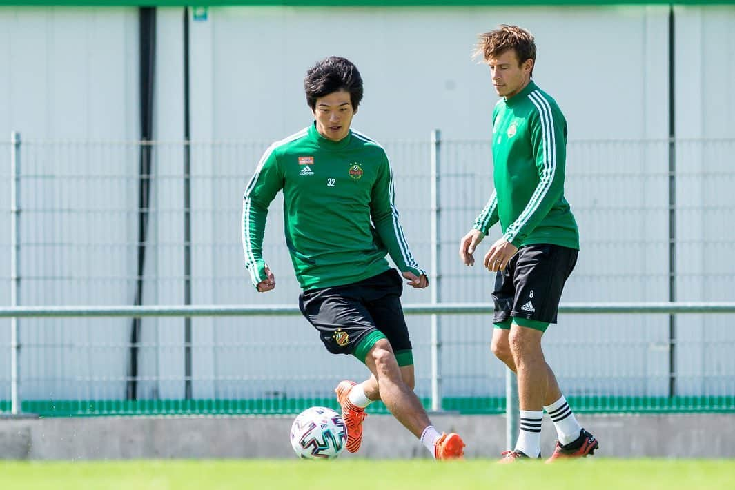 北川航也さんのインスタグラム写真 - (北川航也Instagram)「. Restart 💚🤍 @red_ring_shots . #skrapidwien」5月9日 3時13分 - koya_kitagawa_23