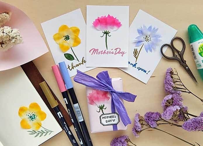 トンボ鉛筆さんのインスタグラム写真 - (トンボ鉛筆Instagram)「母の日におすすめのカード作り✨💌 作り方や無料の練習ワークシートは @tombow_art_official のWEBサイトからご覧いただけます。 お子さんと一緒に作れる立体的なお花カードや、プレゼントに添えるタグとしても使えるハンドレタリングアイテムなどを紹介しています🌷 . . . #母の日 #お家時間 #おうち時間 #おうちDIY #thankyoumom #dearmom」5月8日 19時22分 - tombowpencil