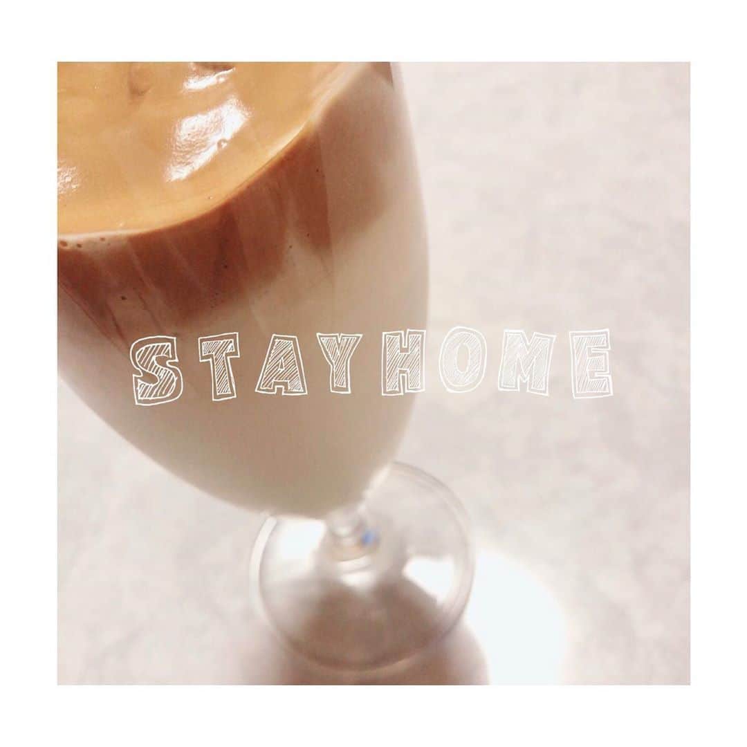 竹内彩姫さんのインスタグラム写真 - (竹内彩姫Instagram)「． ． #StayHome ということで． 流行りの #ダルゴナコーヒー を作りました☕． #おうち時間」5月8日 19時55分 - takeuchisaki_1124