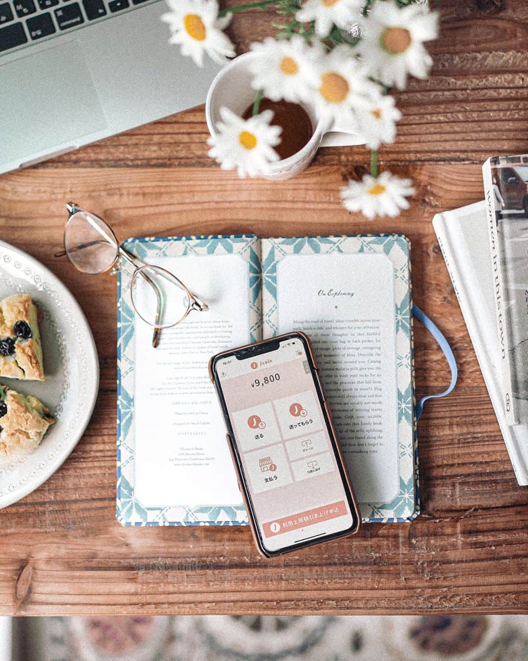 Manamiのインスタグラム：「📱🏠💰🌼 お家でも職場でも電車でもどこでも！ その場で送金できるのって本当に便利です🙏🏽✨✨ 今はStay Homeだからなおさら🏠 なにより#JCoinPay は手数料無料です💯💯💯 誰でもできるから お金返し忘れるとか渡し忘れるとかなくなるし 割り勘もできるよ👍🏼✨ 私も使ってみたけど、とにかく簡単でした！ ㅤ アンケートにお答えくださったみなさん、 ありがとうございました😊💗 みんなの心配していたATM行く必要も、 お金触る必要もないし 手数料も無料な上にセキュリティもばっちりです👍🏼 これからの時代に絶対必要になってくると思う✨ キャッシュレスの時代💸 ㅤ #PR #JCoinPay #Jコインペイ #銀行がつくったPay #キャッシュレス #stayhome」