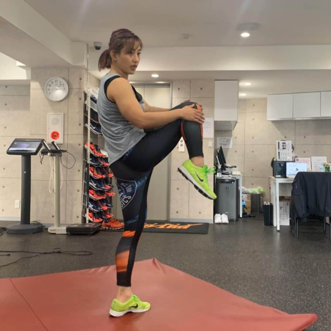 杉山しずかさんのインスタグラム写真 - (杉山しずかInstagram)「Zoom online class! #onlinetraining  #onlineworkout  #rvddw #mma #hiitworkout  #sport #fighter」5月8日 19時52分 - shizukasugiyama0211