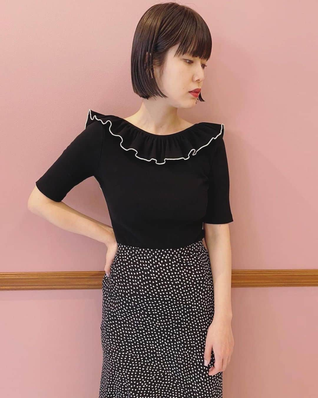 HONEY MI HONEY OFFICIALさんのインスタグラム写真 - (HONEY MI HONEY OFFICIALInstagram)「monotone coordinate💜  frill libcutsew bk freesize  heart print skirt red.bk freesize  @honeymihoney_official  @honeymihoney_style  #HONEYMIHONEY #表参道 #原宿 #心斎橋 #时尚 #我的最愛 #ハニーミーハニー #tokyo #osaka #outfit #fashion」5月8日 20時08分 - honeymihoney_official