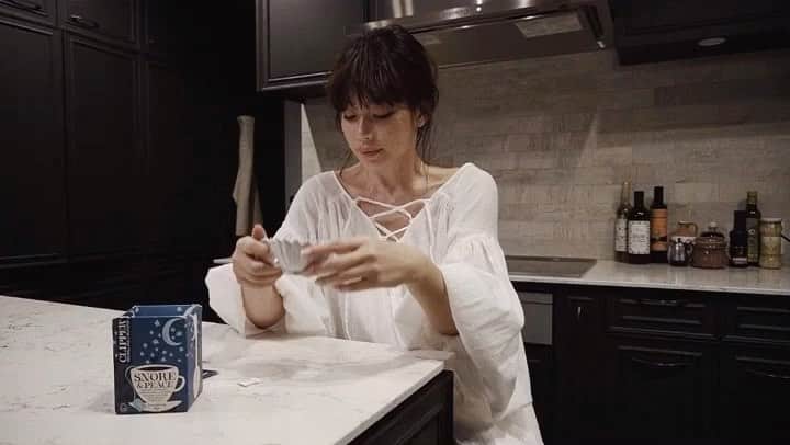 JUNNAのインスタグラム：「@ellejapan @elleshop_jp  パジャマチャレンジに参加しました❤️ お家でのナイトルーティーン動画です。  インスタトップページからご覧いただけます☺️  #only #elle #ellejapan#YouTube#junna🏠」