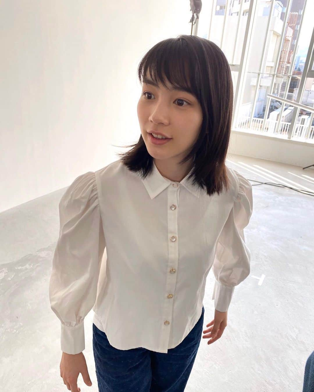 のん（能年玲奈）さんのインスタグラム写真 - (のん（能年玲奈）Instagram)「随分前に広島に行って撮影しました。 あおっちに話しかけるの斬新！ #ネッツトヨタ広島 #新CM」5月8日 20時31分 - non_kamo_ne