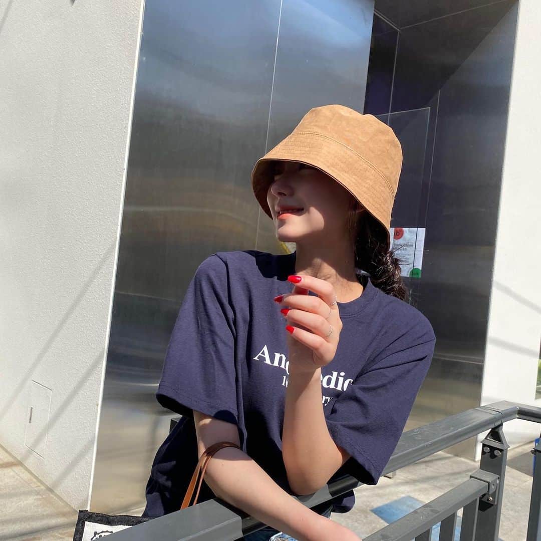 Chuuさんのインスタグラム写真 - (ChuuInstagram)「꿀 주말 보내세요~💕💕 #chuuseoul」5月8日 20時32分 - chuu_official