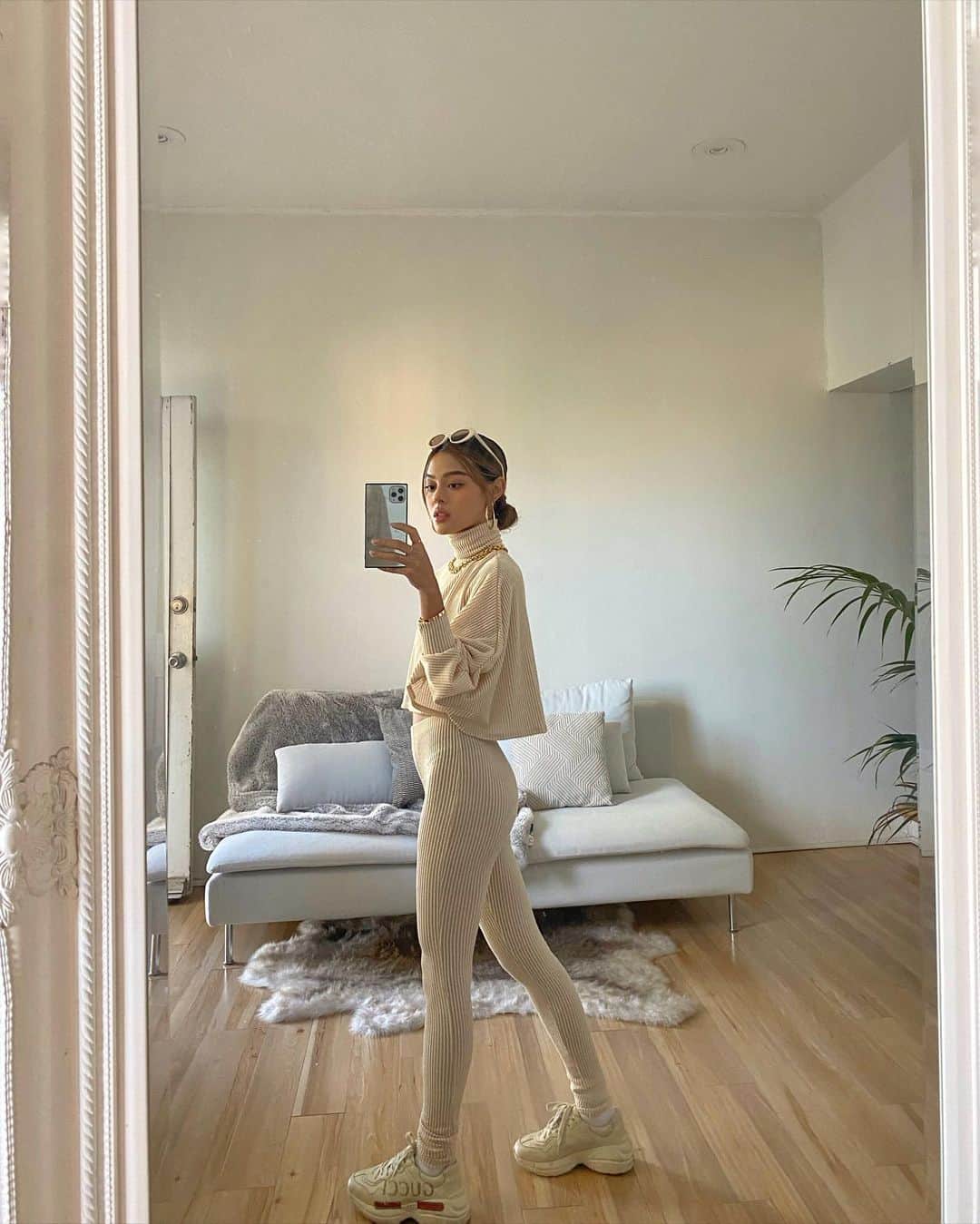 リリーマイマックのインスタグラム：「Neutral @fashionnova fashionnovapartner」