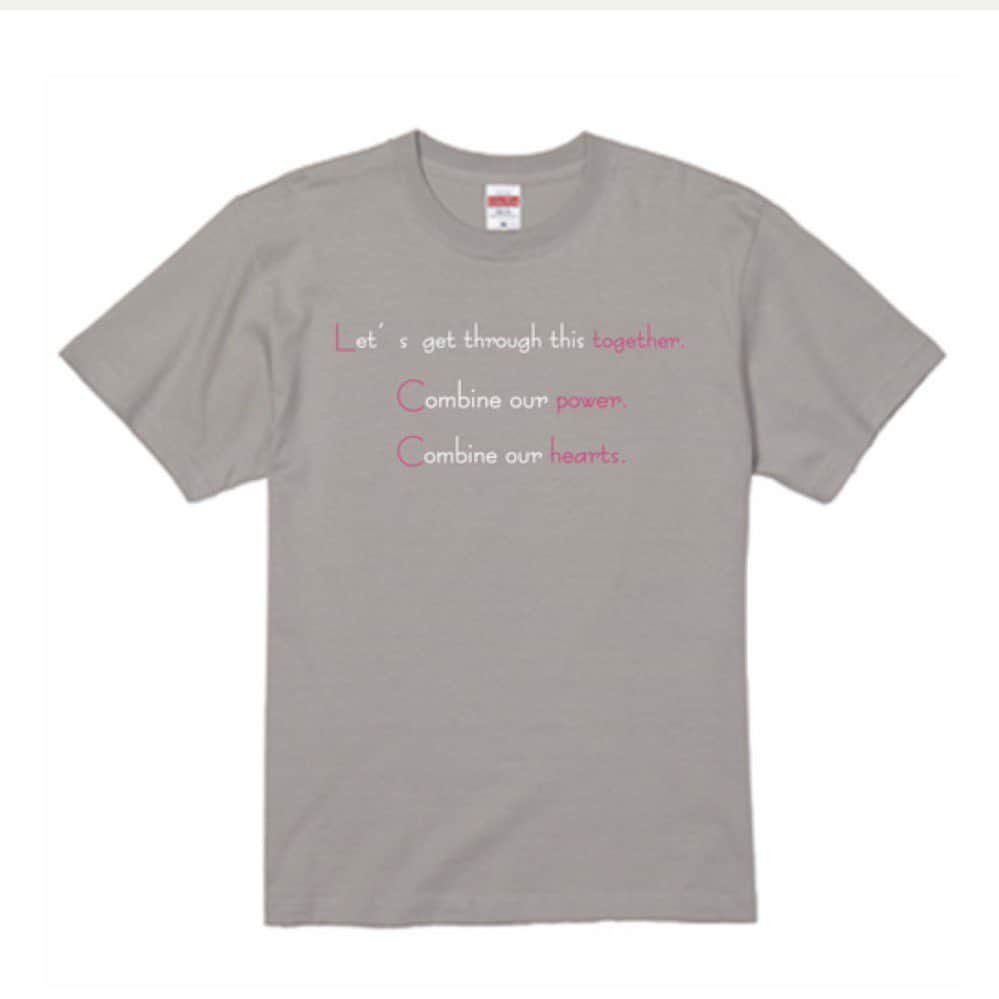 宮川紗江さんのインスタグラム写真 - (宮川紗江Instagram)「・  今の自分にできることって何かあるのかなって考えた結果、コロナ支援のチャリティーTシャツを作る事にしました。 『パワー・心を一つにして、みんなで困難を乗り越えていこう』という想いを込めました。 収益は全額、支援団体及び、体操クラブに 寄付します。 詳しくはこちらをご確認ください。 #コロナ支援  #チャリTシャツ  #コロナに勝つ!!🏆👑🎌 https://saemiyakawa.official.ec」5月8日 21時04分 - sae_gymnast_0910