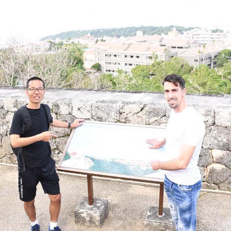 イサーク・クエンカのインスタグラム：「Bienvenido a instagram amigo , un placer que estemos trabajando juntos . Felicitarlo que acaba de ser padre por segunda vez !!! @tomohiro.maeda.7165」