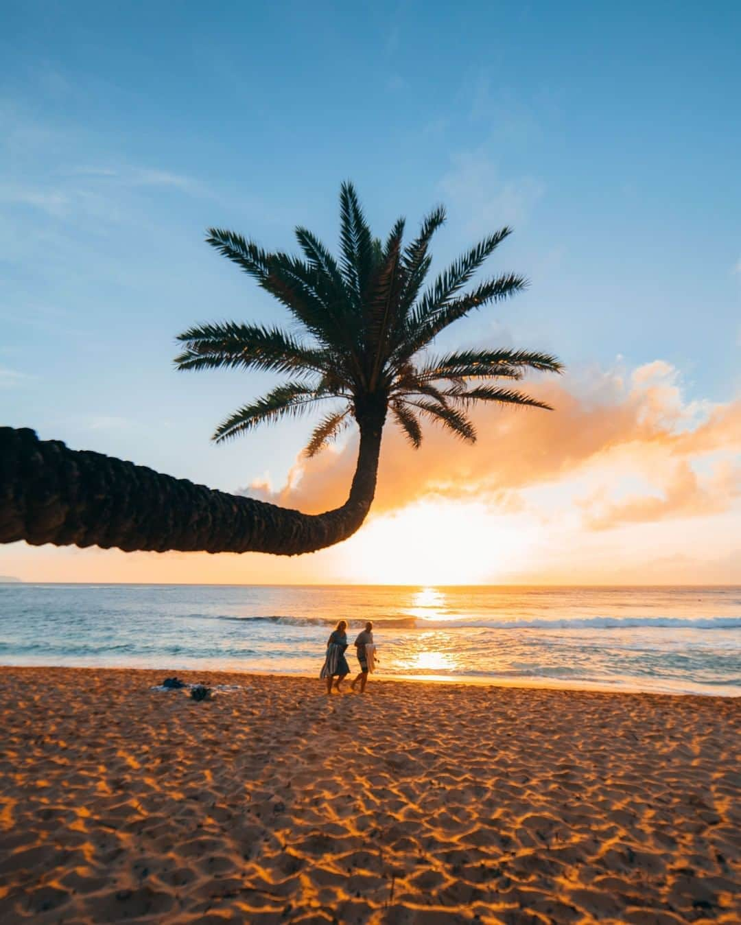 Prince Waikikiさんのインスタグラム写真 - (Prince WaikikiInstagram)「Appreciating every moment of beauty that Hawaii has to offer. We look forward to sharing our beautiful home with you soon #PrinceWaikiki #ShareAloha  Photo: @ryanmillier」5月9日 3時42分 - princewaikiki