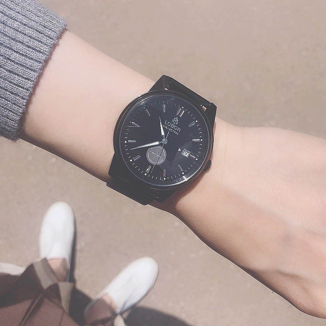 aya onoのインスタグラム：「LOBOR⌚️ @loborjapan  ネットショッピングして #おうちじかん 過ごしてる方も多いのでは？ お洒落な時計ばかりなので是非チェックしてみてね💓  10%off code【ayatedza】 せっかくなので使ってね☝️ #lobor#ロバー#腕時計#時計#手元倶楽部#時計好きな人と繋がりたい#時計好#watch#fashion#fashionstyle#fashionista#fashiongram#大野彩#pr」