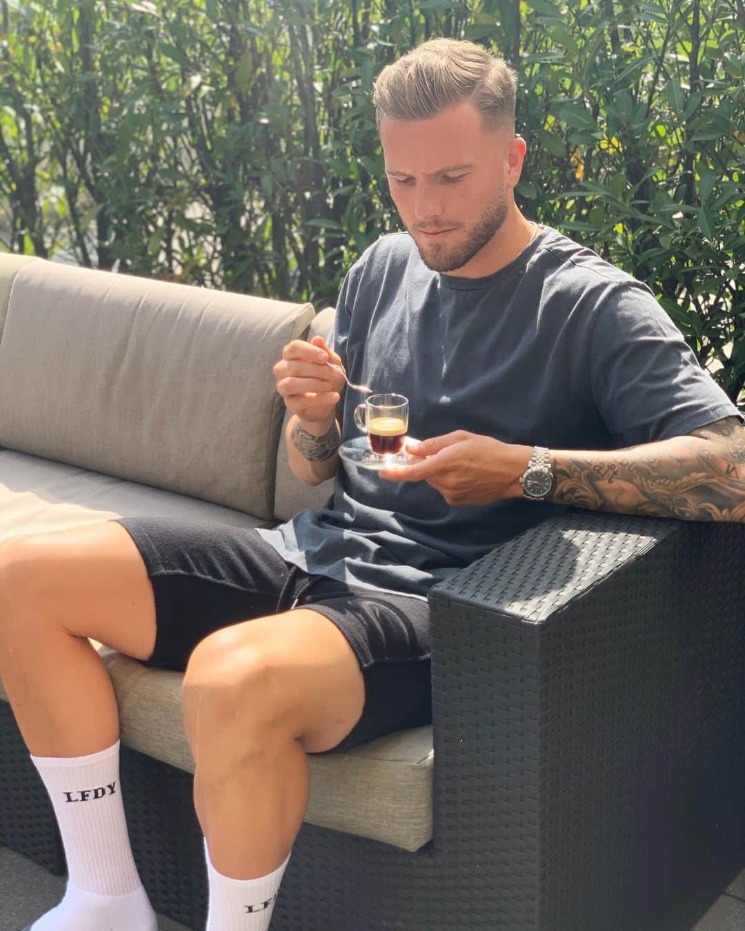 アンドレ・ホフマンのインスタグラム：「#coffeetime ☀️☕️」