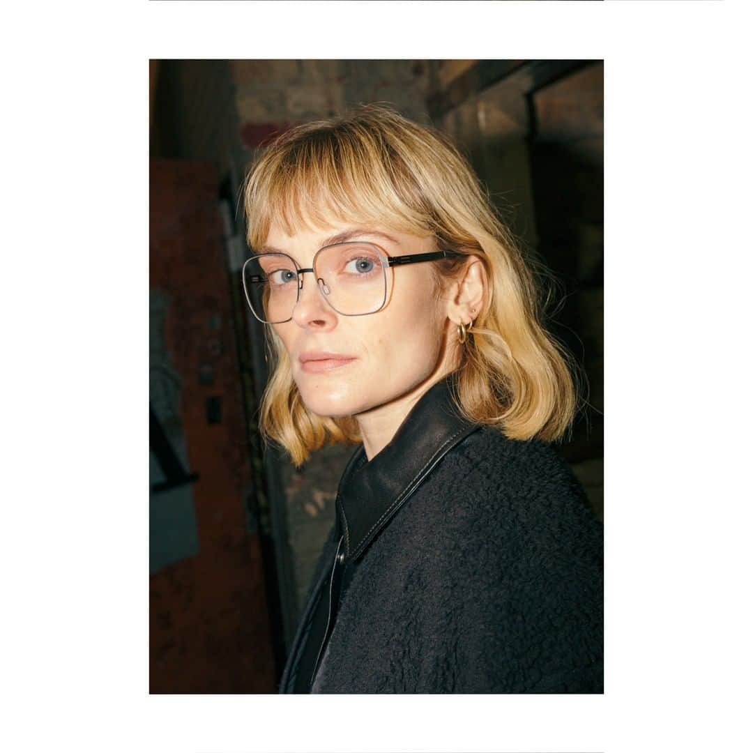 アイシー ベルリンさんのインスタグラム写真 - (アイシー ベルリンInstagram)「Model Factory: an oversized square-shaped frame with the unique lightweight comfort of metal sheet.  #icberlin #icberlinofficial #berlin #eyewear」5月8日 23時13分 - icberlinofficial