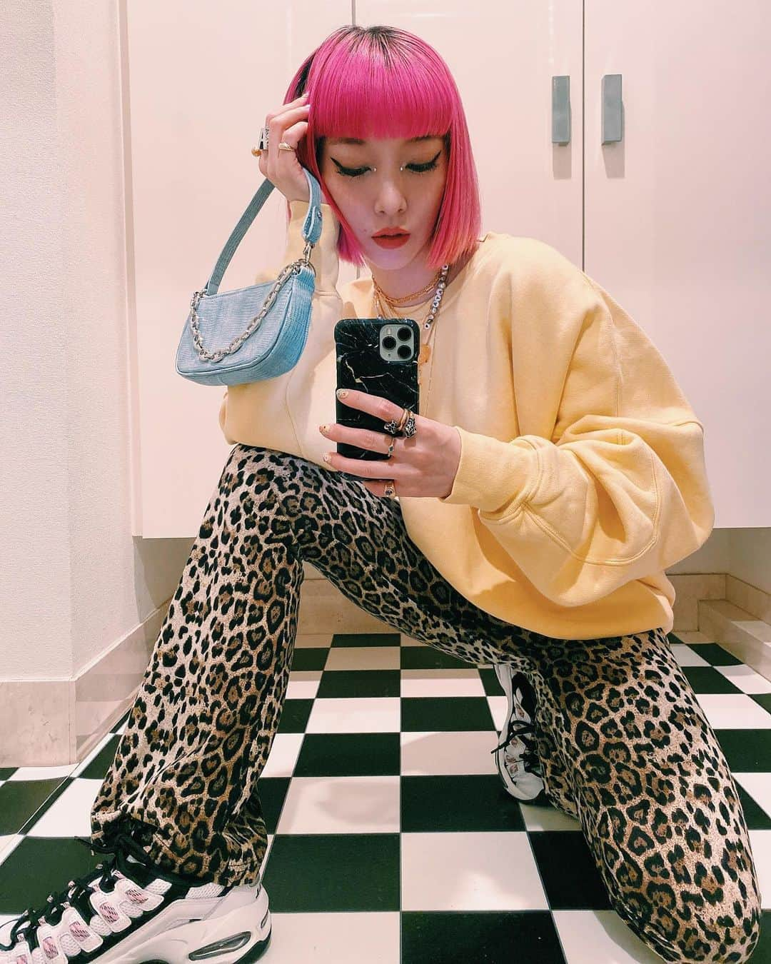 AYAさんのインスタグラム写真 - (AYAInstagram)「🌼⚡️💫🌙🍯🍋 #lovefashion_loveyourself  #my_foah  sweat @tomwood_project  bottom @jouetie_official  bag @byfar_official  sneaker @puma」5月9日 0時09分 - ayaxxamiaya