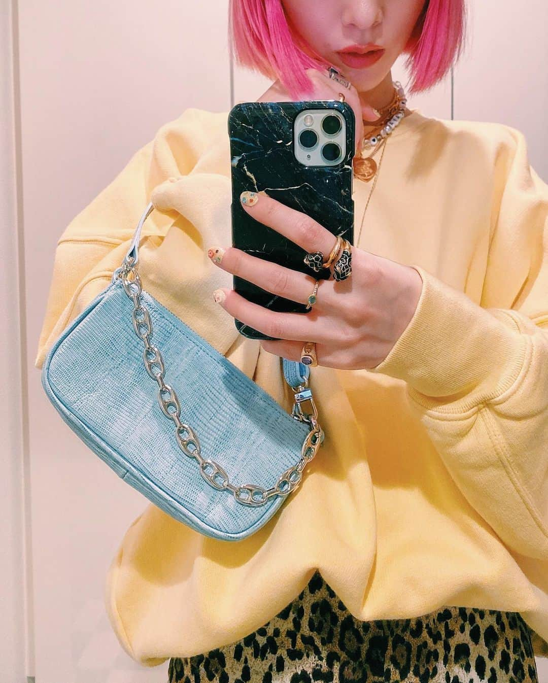 AYAさんのインスタグラム写真 - (AYAInstagram)「🌼⚡️💫🌙🍯🍋 #lovefashion_loveyourself  #my_foah  sweat @tomwood_project  bottom @jouetie_official  bag @byfar_official  sneaker @puma」5月9日 0時09分 - ayaxxamiaya