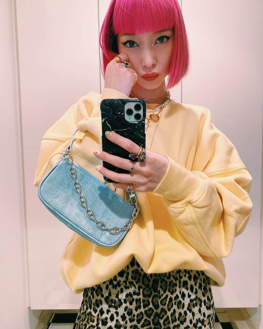 AYAさんのインスタグラム写真 - (AYAInstagram)「🌼⚡️💫🌙🍯🍋 #lovefashion_loveyourself  #my_foah  sweat @tomwood_project  bottom @jouetie_official  bag @byfar_official  sneaker @puma」5月9日 0時09分 - ayaxxamiaya