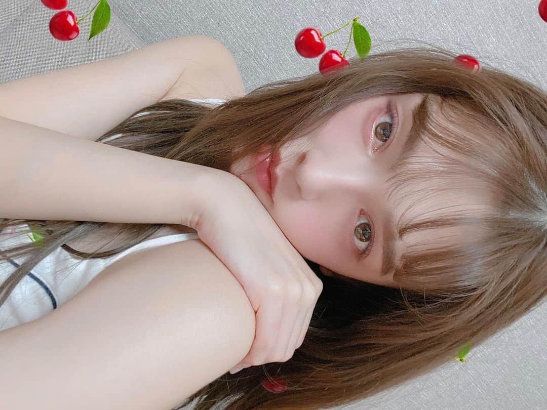 永井麻央さんのインスタグラム写真 - (永井麻央Instagram)「おつかれ様💕 私は韓国で2週間の隔離が終わって お仕事頑張ってます🇰🇷💓💪🏻 皆さんにたくさん良いお知らせが出来る様に もっともっと頑張ります❤️ 待っててね👍🏻❣️ . 한국에서 2주동안 자가격리 끝나고  열심히하고있습니다💪🏻💓 멋진 모습을 보여줄수있도록 더 열심히할게요✌🏻」5月9日 0時19分 - maotin1019