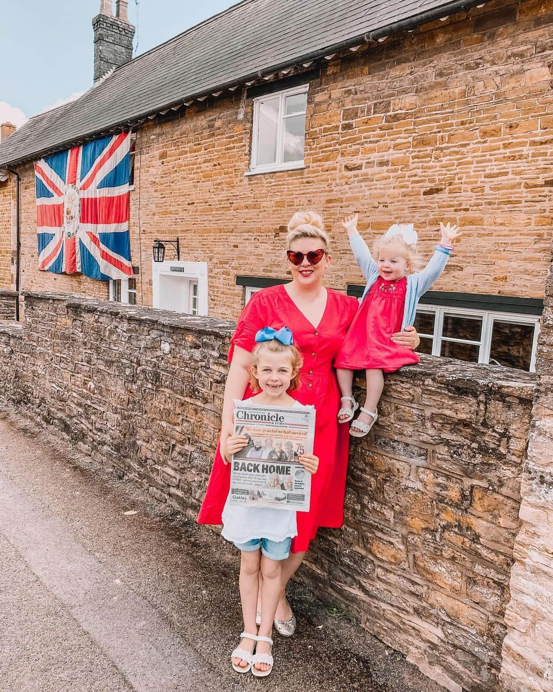 ルイーズ・ペントランドさんのインスタグラム写真 - (ルイーズ・ペントランドInstagram)「❤️🤍💙Celebrating #VEday AND Grandad being front page news for BEATING covid19!!! He survived #WW2, cancer, a stroke and now a global pandemic. He’s home back in time to honour 75 years with the love of his life, Gma Peggy ❤️ . We went for a walk today and there were so many people sat at the ends of their drives celebrating at a distance, it was lovely to see. . I can’t imagine what it must have been like to live through the war. The anguish and sacrifice is unimaginable. Today we honour everything the generations before us fought for, we think of lost lives and the joy of freedom.❤️ . How will you be marking this exceptional day? ✨🎉💕 . Ps- thank you @joanieclothing for sending this ad|gifted dress, it’s perfect for our red, white and blue theming! ❤️🤍💙 #LouisePentlandStyle #LPMumLife」5月9日 0時21分 - louisepentland