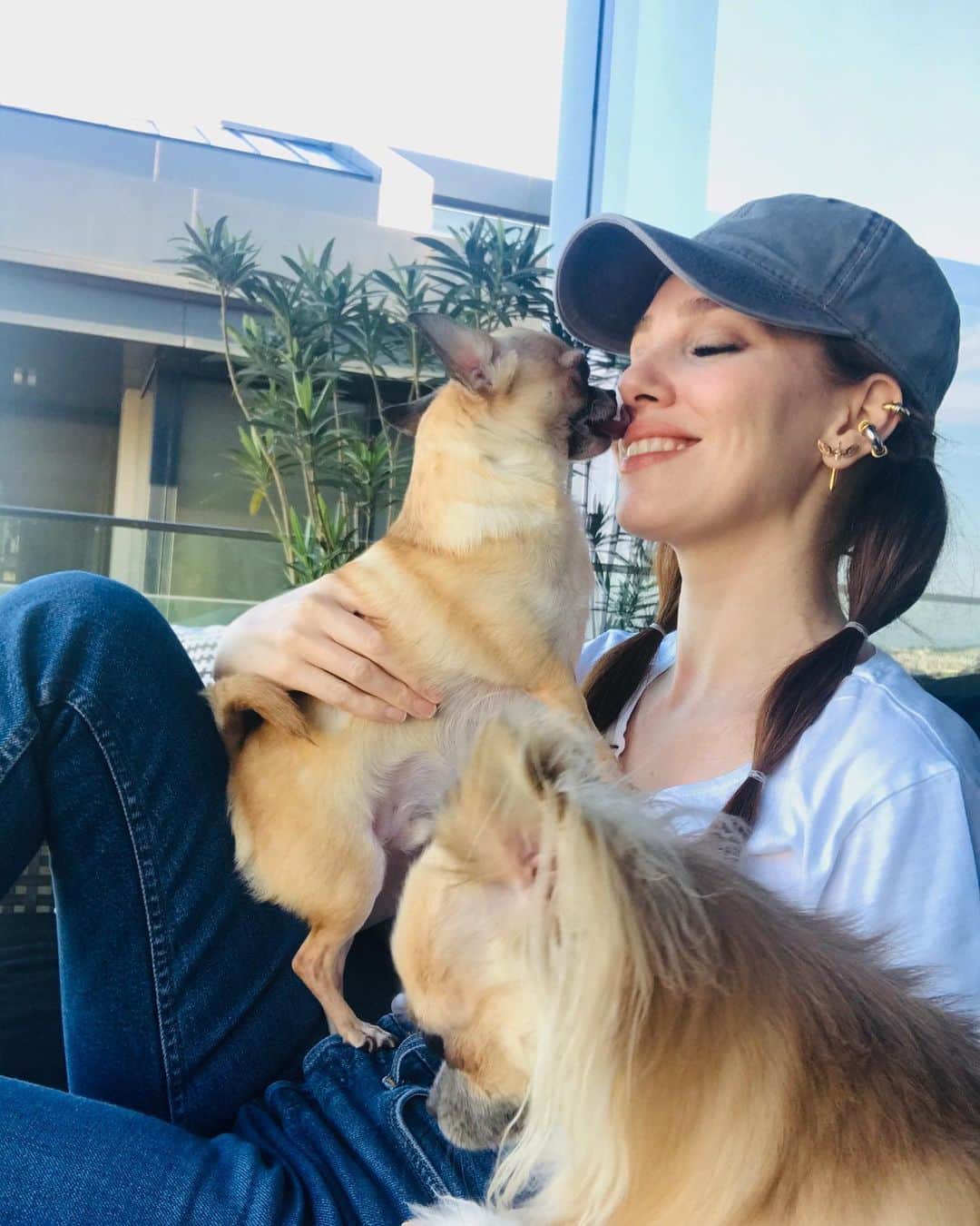 Elcin Sanguのインスタグラム：「Aşırı seviyorum #windu #yoda #padme (yoda hareketsiz durmaz yine kaçmış)」
