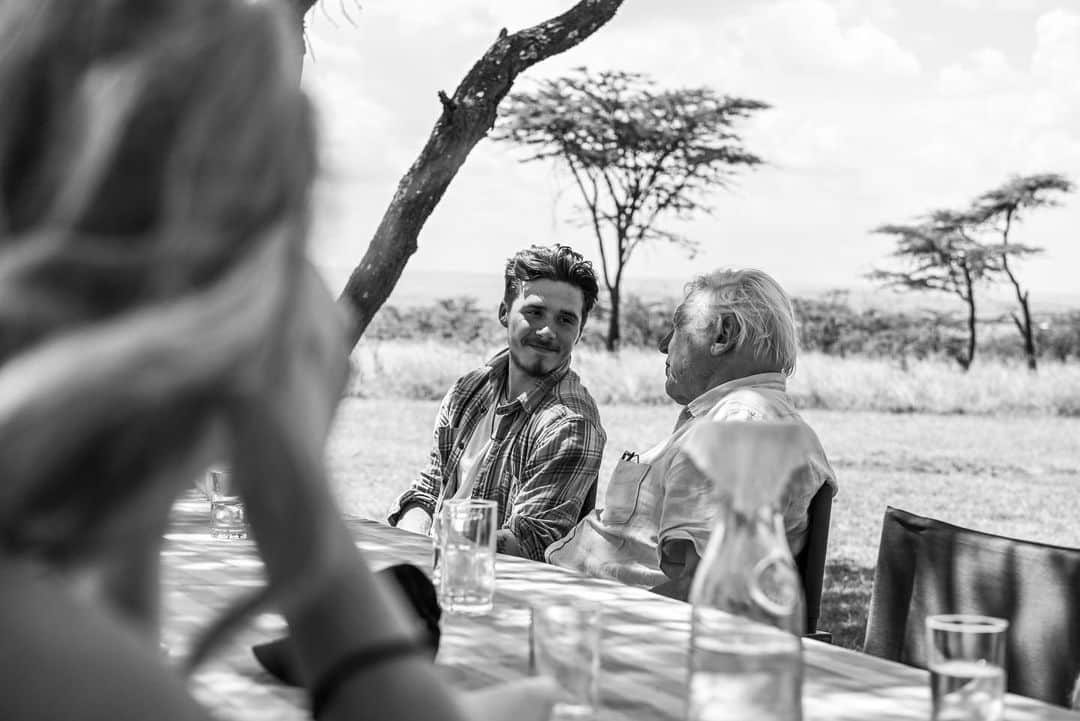 ブルックリン・ベッカムさんのインスタグラム写真 - (ブルックリン・ベッカムInstagram)「Happy Birthday Sir David Attenborough. It was so amazing to have the chance to photograph him in Kenya for @ourplanet and @wwf_uk. Loved every minute. Very special times ❤️」5月9日 1時01分 - brooklynpeltzbeckham