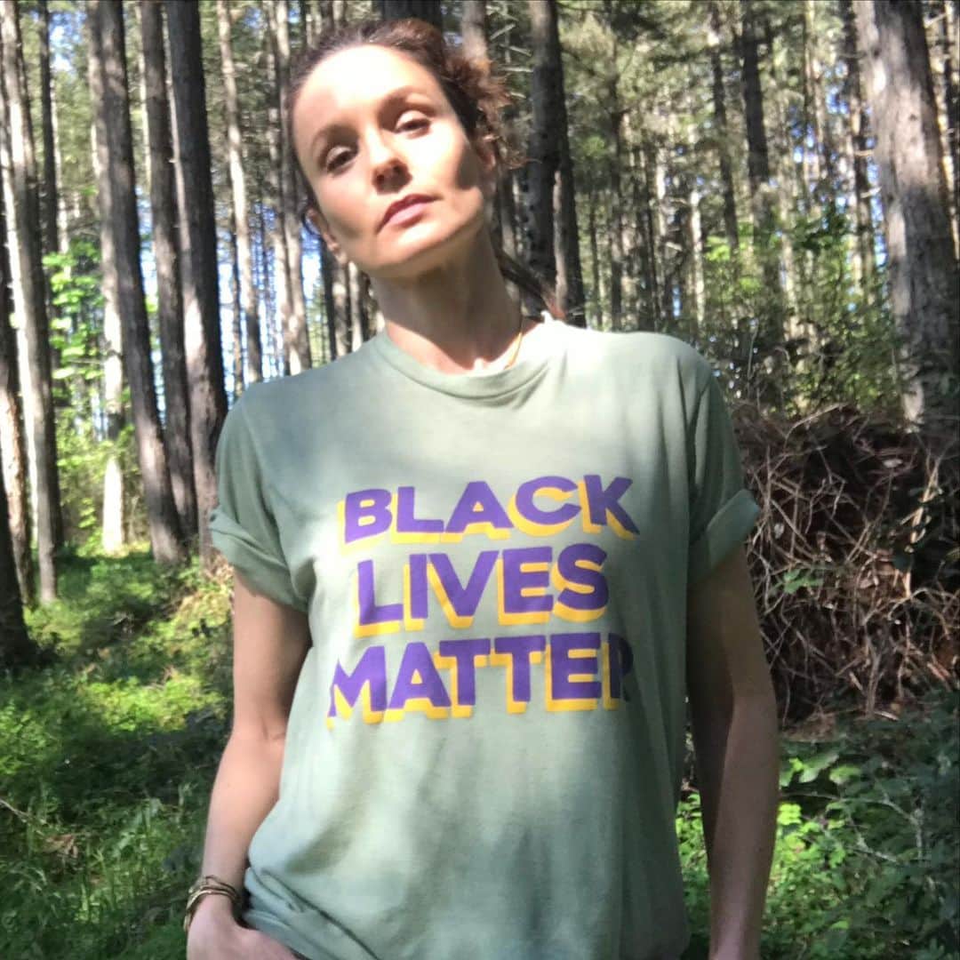 サラ・ウェイン・キャリーズさんのインスタグラム写真 - (サラ・ウェイン・キャリーズInstagram)「#blacklivesmatter」5月9日 1時10分 - sarahwaynecallies