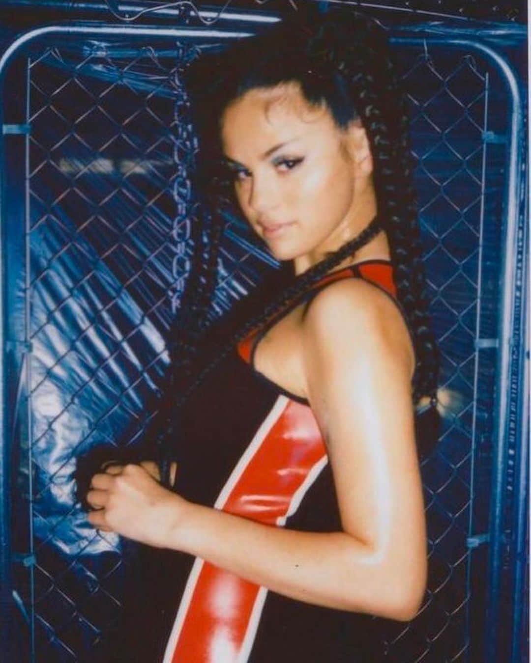 Always With Selenaさんのインスタグラム写真 - (Always With SelenaInstagram)「What have you learned to do in this quarantine?  I want to learn how to make up 🎨🎨」5月9日 1時44分 - amazingsgomez