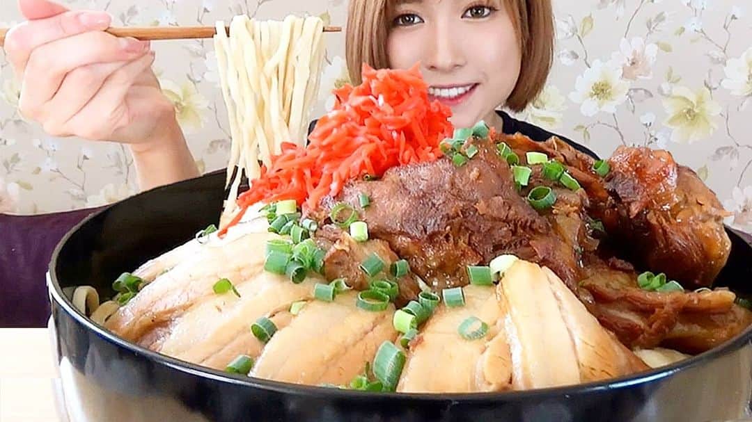 石関友梨のグルメインスタ