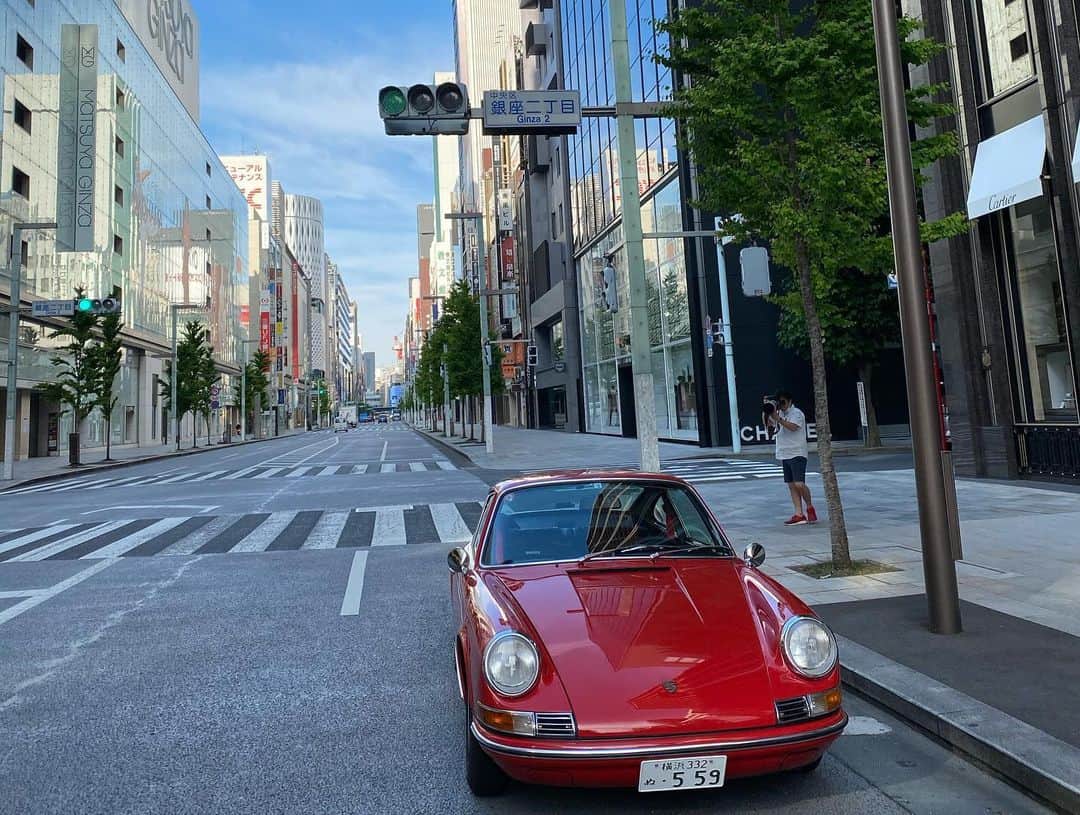 織戸学さんのインスタグラム写真 - (織戸学Instagram)「プライベートな 撮影。  藤井元輔proカメラマンに完全な プライベート車を撮影頂きました。 愛車との一生の記念に。  彼の写真は 仕上がりが楽しみです。  こういうのは 有りだと思います。^_^  皆さまどうですか？  早朝の都内は ほとんど人も車も居ないんだね。  #neuinteresse #yokohama #advan」5月9日 12時22分 - maxorido