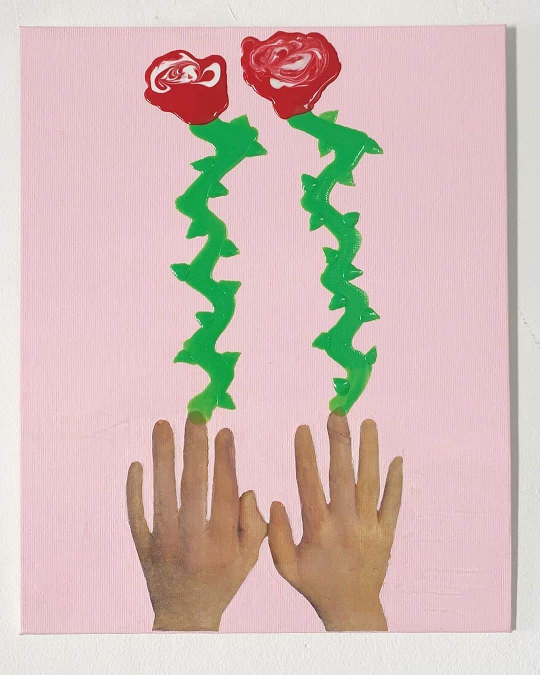 江奈さやかのインスタグラム：「中指から薔薇〜🌹」