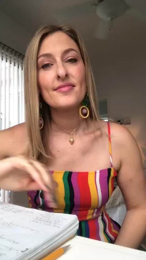 ルル フロストのインスタグラム：「A fascinating chat directly from Ireland with jewelry boutique owner and designer Louise Stokes 🌸✨💓」