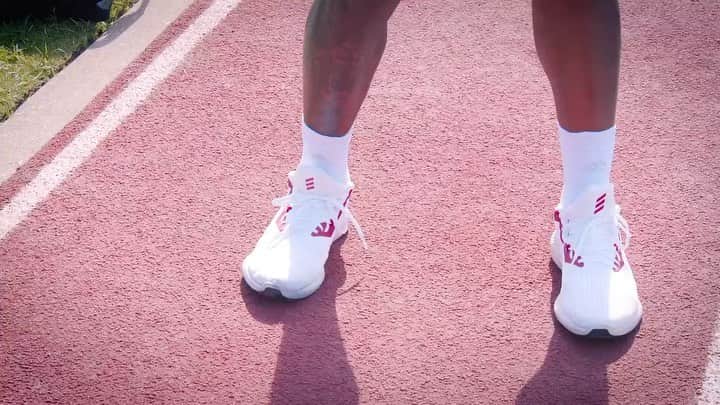 デライノ・デシールズ・ジュニアのインスタグラム：「🏃🏾💨💪🏾」