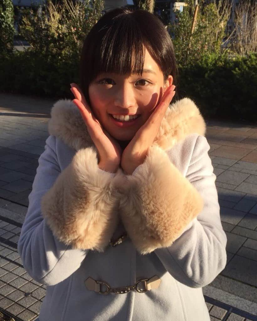 篠原梨菜さんさんのインスタグラム写真 - (篠原梨菜さんInstagram)「#篠原梨菜 公式アカウントはこちら→ @shinorinatbs #しのりな2017 #まるがお #JD3 #TBSアナウンサー #ムニムニ #ほっぺ #モコモコ #セントフォース 元スプラウト 元お天気キャスター」5月9日 4時35分 - rina_shinorina_fam