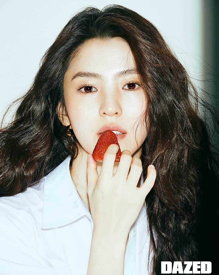 Just a girlさんのインスタグラム写真 - (Just a girlInstagram)「Han So Hee @xeesoxee For DAZED Korea Magazine May Issue 💚 . . . . . #한소희 #HanSoHee #일상#셀카#셀스타그램#오늘의훈남#얼스타그램#훈남#셀피#ulzzang#koreangirl#f4f#daily#kdrama#followme#followforfollow#followback#선팔하면맞팔#좋반#좋아요#선팔#맞팔#오늘의훈녀#훈녀#협찬」5月9日 7時22分 - cecithegirl