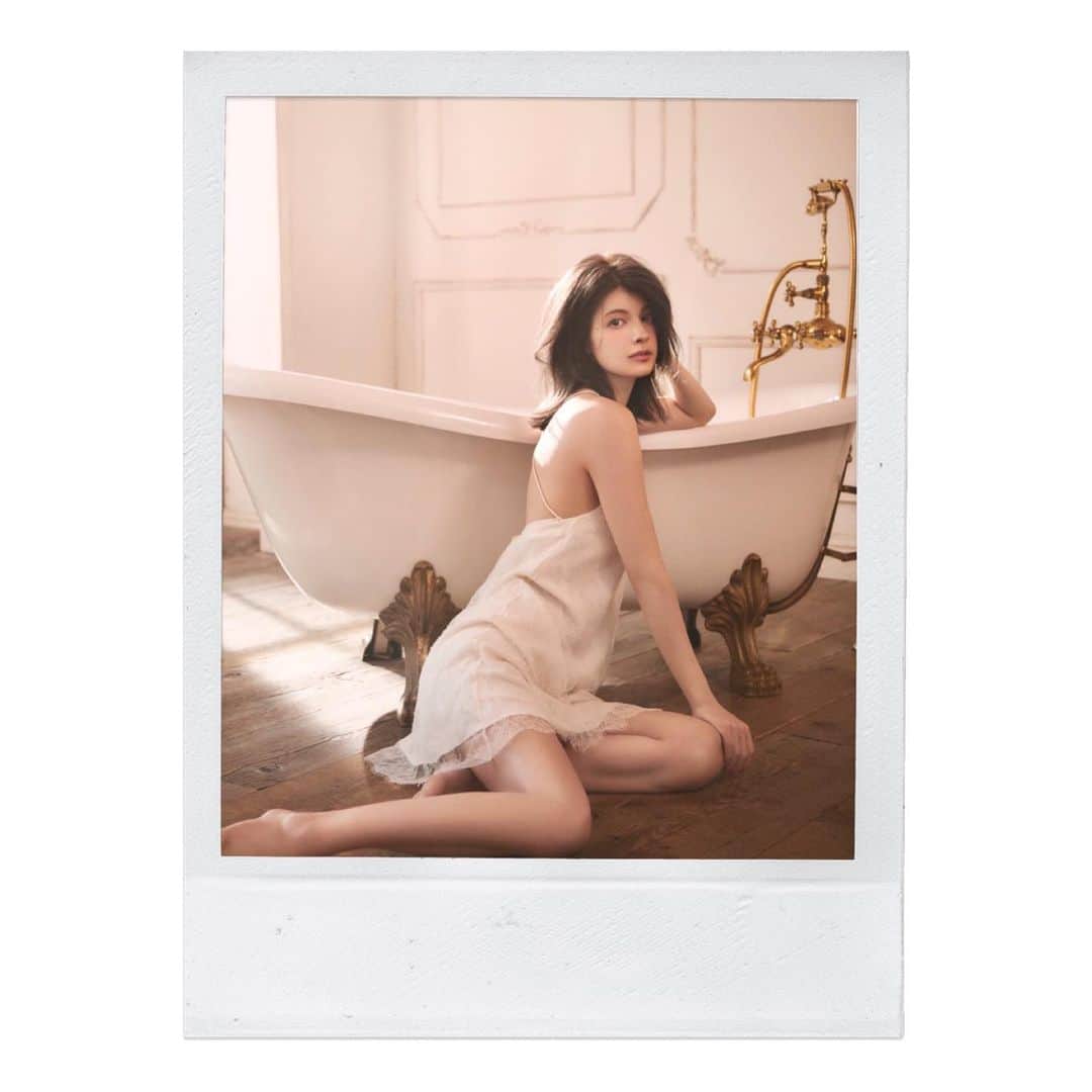脱毛専門サロンlacoco/ラココのインスタグラム：「本日（5/9・土）12:30~12:55は、  TOKYO FM 『LACOCO presents “Love Myself”』 . テーマは、「くびれをつくって、メリハリボディ！」♡ . マギーがおうちで簡単にできる美容法をご紹介します。ぜひcheckしてくださいね。 . ★聴き逃された方やエリア外にお住まいの方は、 ラジオアプリ「radiko」からどうぞ！ . #LACOCO #ラココ #lacocosalon #beauty #maggy #マギー #lovemyself」