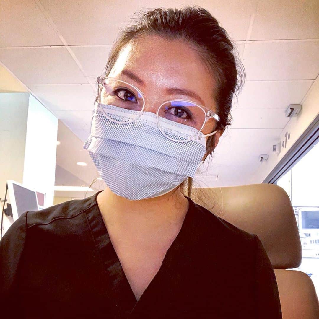 JINSさんのインスタグラム写真 - (JINSInstagram)「The Fight Continues. It's Nurses Appreciation Week, and we continue to support Nurses and other healthcare front liners in this battle.  We've donated already over 145 pairs of glasses to nurses, doctors, and other healthcare workers, across the US. We still have more to go! We will continue to donate to 5 people a day, who are selected at random (while supplies last). Learn more and apply at jins.com/us/together  Vivien @nurseveevee, a Nurse from San Francisco and Carla @carlamaeereyes, a Nurse from Chicago, are one of the many on the front lines and who’ve received their glasses donations recently. Thank you to all health heroes.」5月9日 11時16分 - jins.usa