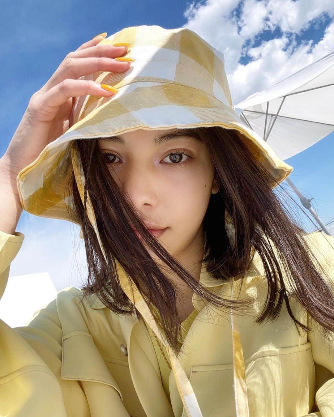 せたこさんのインスタグラム写真 - (せたこInstagram)「青い空と黄色いたこまる🌻☁️ ちょいと前のだけど @ellegirl_jp  の撮影のときのやつ」5月9日 21時17分 - setako